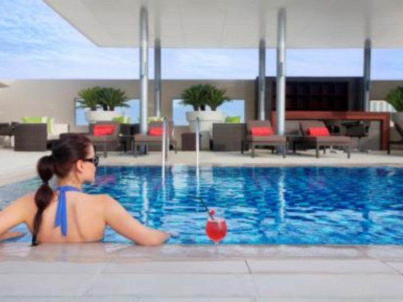 होटल Centro Barsha - By Rotana 3*