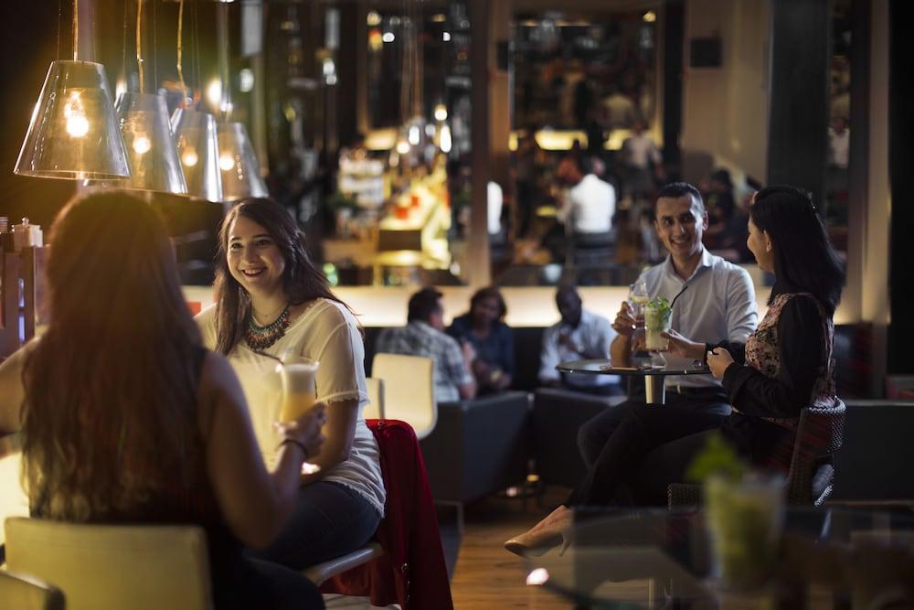 Centro Barsha - By Rotana होटल 3*